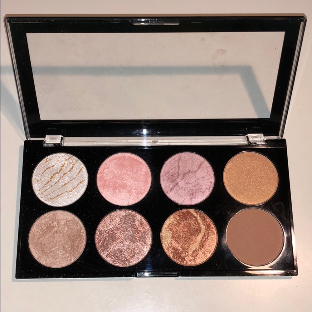 Makeup Revolution Blush Palette Golden Sugar